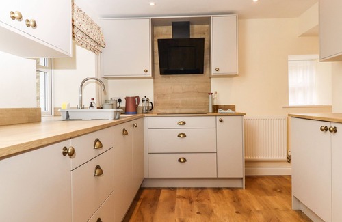 Bewerley Cottage | PARADISE COTTAGE, family friendly, with open fire in Bewerley