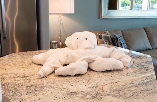 Clearwater Beach Villa | Paradise Cove Townhome 145-3 - Premium Waterfront Community