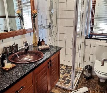 Victoria Bay Bed & Breakfast | Paradise Cove