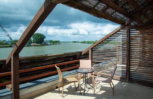 Pardina Hotel | Paradise Delta House