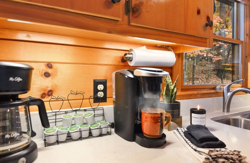 Blue Ridge Cabin | Paradise Escape: Minutes from Blue Ridge, Hot-Tub, 100+ 5-star Reviews!