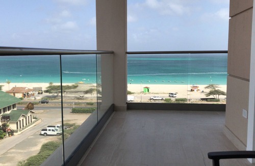 Oranjestad-West Condo | PARADISE FAMILY VACATION CONDO ON EAGLE BEACH WITH HOTEL SERVICE