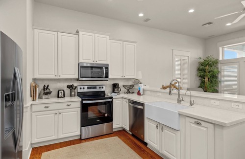 The Shores House | Paradise Found is exactly what you can expect when you rent this private house!