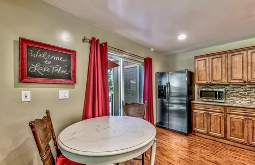 Tahoe Paradise House | Paradise Found - Stunning Forest Views, Pets, Hot Tub, Games