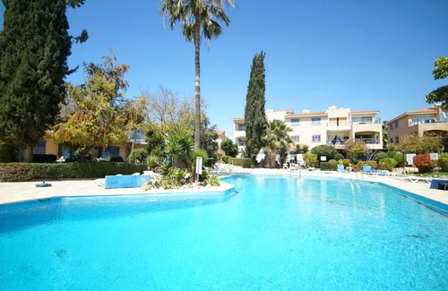 Universal Apartment | Paradise Gardens 3 Block B 205