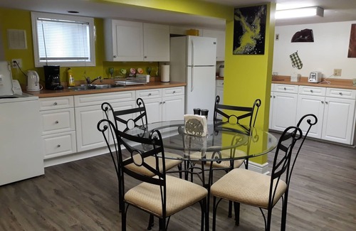 Tecumseh Apartment | Paradise Homes - Beautiful 2-bedroom basement unit
