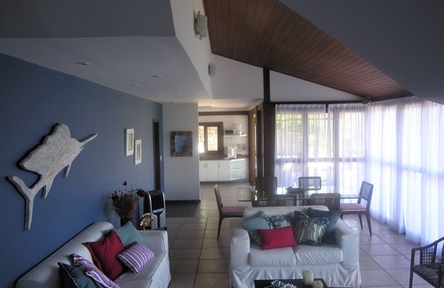 Portogalo House | PARADISE! HOUSE IN ANGRA DOS REIS + BOAT FOR TOURS IN ILHA GRANDE