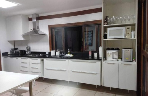 Portogalo House | PARADISE! HOUSE IN ANGRA DOS REIS + BOAT FOR TOURS IN ILHA GRANDE