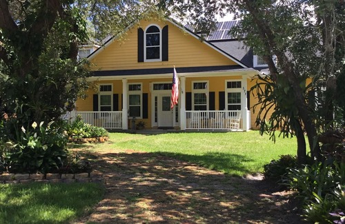 Lake Mary Apartment | Paradise in a country setting. 2 BDRM 1100 SQ FT apartment. 1 King ,1 Queen