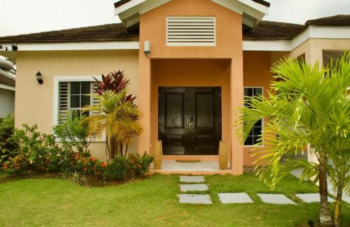 Epworth House | Paradise in Edgehill, Jamaica!