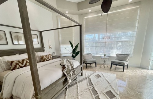 Pompano Beach House | Paradise in Pompano! Waterfront Home with Boating Access, Pool & Jacuzzi