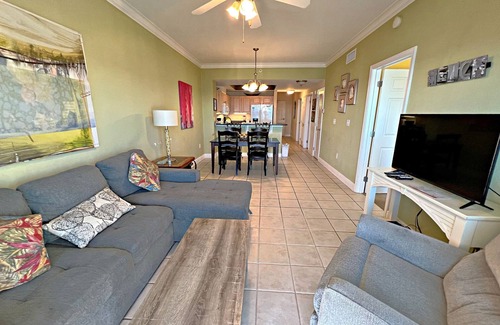 Gulf Shores Condo | Paradise is calling 🌴 Pick up! The beach is more affordable than you think!