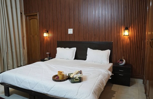 Amritsar Bed & Breakfast | Paradise Island