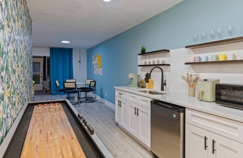 Kissimmee Apartment | Paradise! Jacuzzi + Firepit + Games + Near Disney!