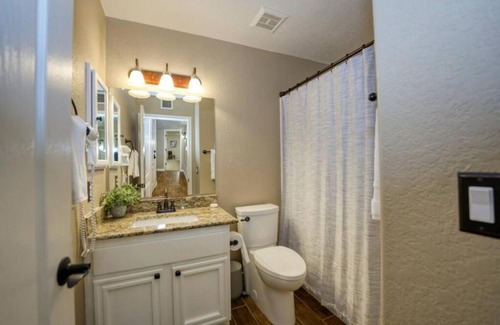 Mohawk HOA House | Paradise Lake- Arrowhead Lakes Luxury Homestay