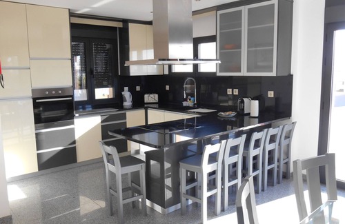 Alvor Villa | PARADISE/LIMONE VIprivate sale with six bedrooms.