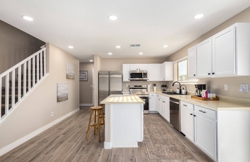 Sheely Farms House | Paradise living with Putting Green!