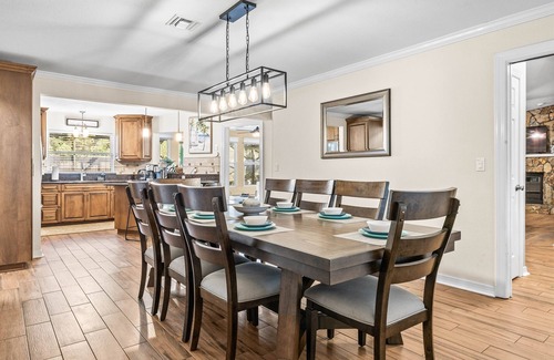Largo House | Paradise Oasis Heated Pool+Games & Arcade