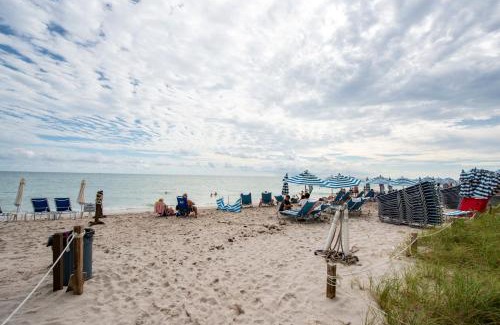 Hollywood South Central Beach Apartment | Paradise on Hollywood Beach 2 bed 2 bath