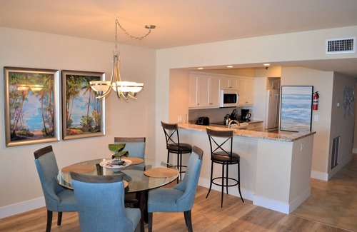 Marco Island Condo | Paradise on Marco Island! Coastal Themed, Remodeled. Beachfront
