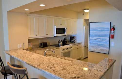 Marco Island Condo | Paradise on Marco Island! Coastal Themed, Remodeled. Beachfront