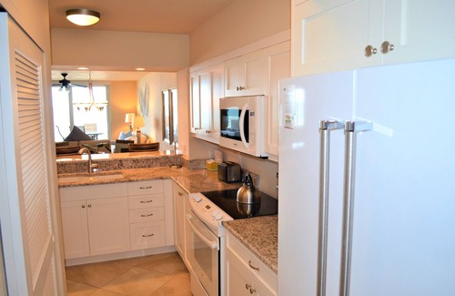 Marco Island Condo | Paradise on Marco Island! Coastal Themed, Remodeled. Beachfront