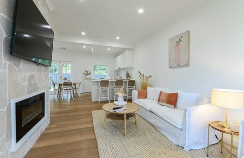 Dubbo House | Paradise on Palmer - Whimsical Abode, Firepit