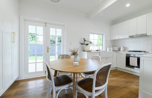 Dubbo House | Paradise on Palmer - Whimsical Abode, Firepit