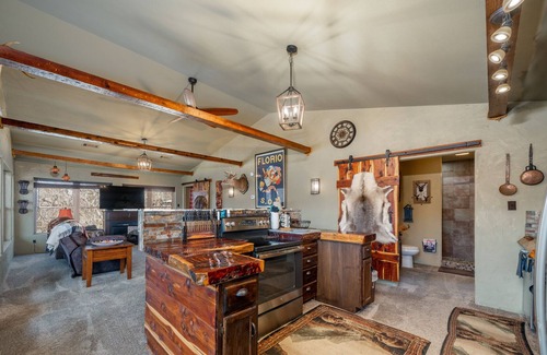 Hardy Cabin | Paradise on Rio Vista Falls!