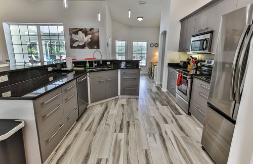 Inverness House | Paradise on the 6th Executive Golf Villa with Pool Hot Tub Sleeps 8