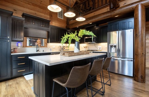 Blue Ridge House | Paradise on the Lake! The perfect house to make lasting memories.