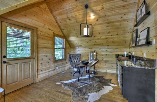 Blue Ridge House | Paradise on the Lake! The perfect house to make lasting memories.