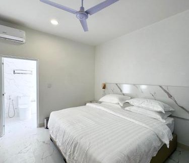 Thoddoo House | Paradise Palms - Guest House