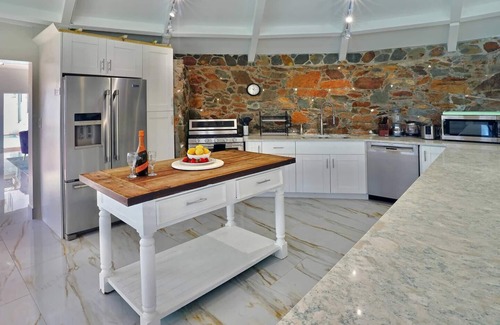Estate Tabor and Harmony Villa | Paradise Palms - New, 6 bdrms, pool & hot tub