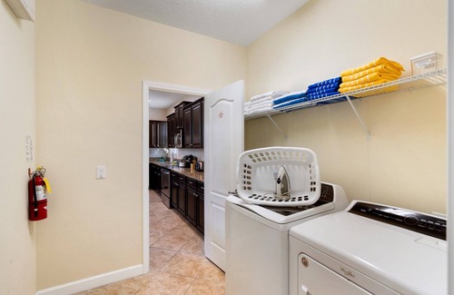 West Kissimmee House | Paradise Palms Resort 5 Bedroom Home with Spa