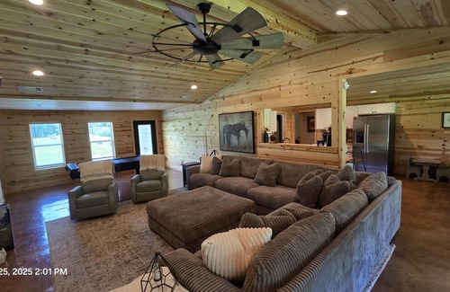 Higden House | Paradise Pines