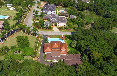 Montego Bay House | Paradise Plum Villa 5BR - Rose Hall Estates.