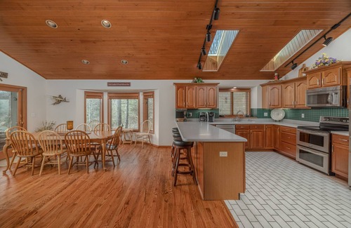 Innsbrook House | Paradise Point by Innsbrook Vacations!
