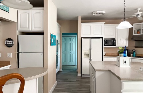 Littleton House | 💥PARADISE POINTE: 2 Floors, 4 BDR, 7 Beds, Guests, PET FRIENDLY 🥇