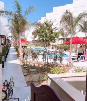 Al-Manasrah Apartment | paradise porto said garden challet for families