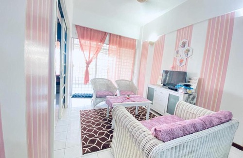 Taman Haji Zainal Apartment | Paradise resort Apartment 2 bedroom Seaview and beachfront Family friendly unit