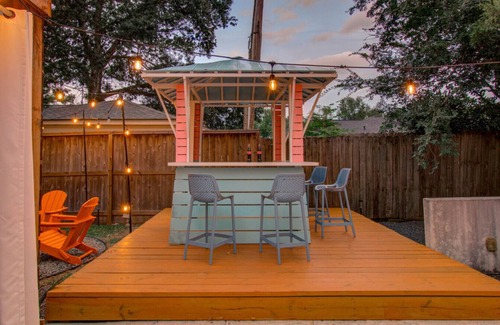 Westbury Apartment | Paradise Retreat: Heated Pool, Jacuzzi & 75” TV