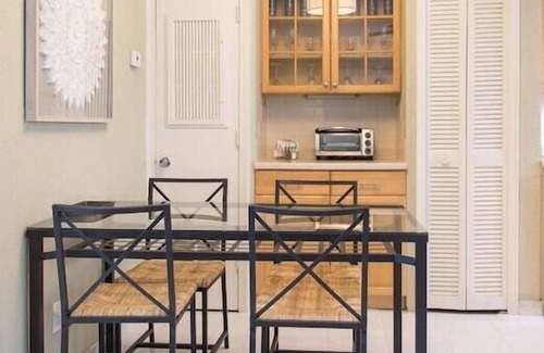 Pompano Beach Apartment | Paradise Shores #7 | 1 block to beach | perfect for remote work!