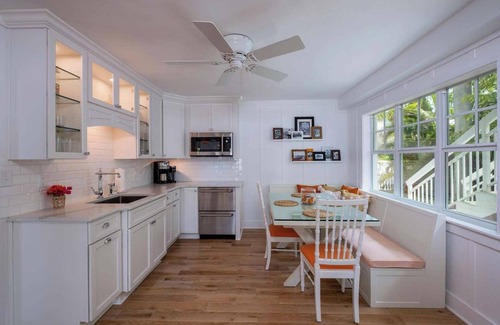 Venetian Shores House | PARADISE SHORES