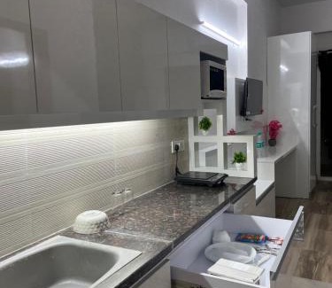 Greater Noida Apartment | Paradise Stays