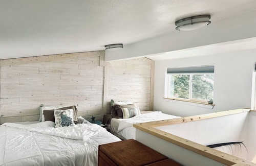 Homer Cabin | Paradise Suites