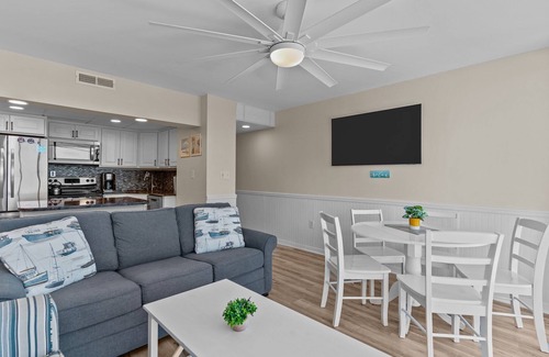 Carolina Beach Condo | Paradise Towers #104 | Ocean Views, Pool Access