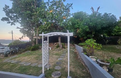 Mango Walk House | paradise treasure