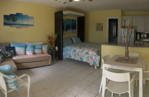 Lauderdale-by-the-Sea Apartment | Paradise by the Seaside