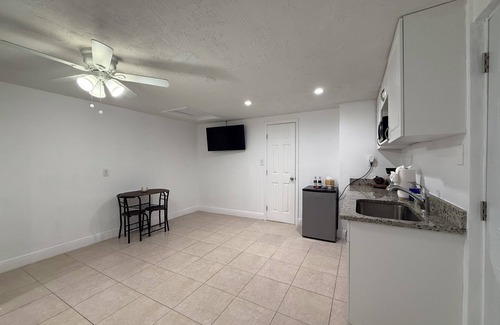 Regency Park Apartment | Paradise